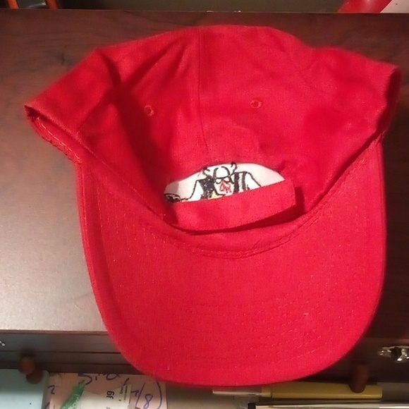 NWOT - Unisex Adjustable Red Terrible's Casinos Baseball Hat - OS - Picture 3 of 4